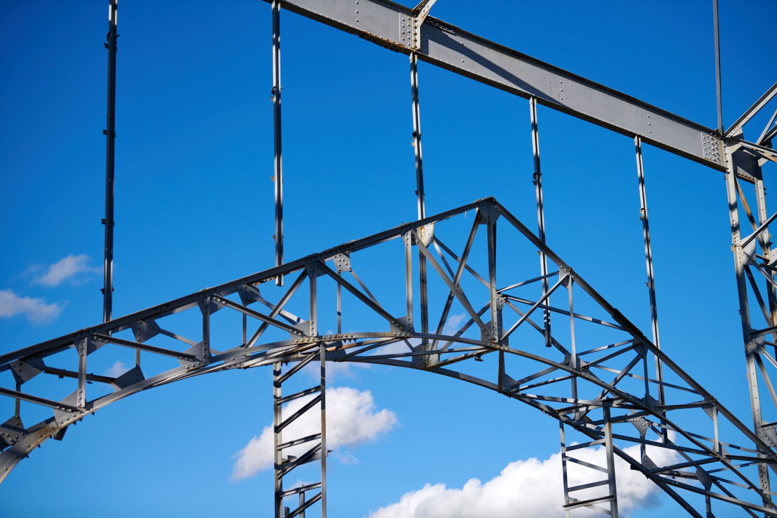 Pipe bridge design